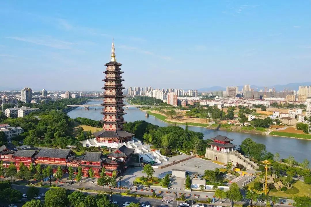 金(jīn)華市(shì)浙中校(xiào)外(wài)教育集團